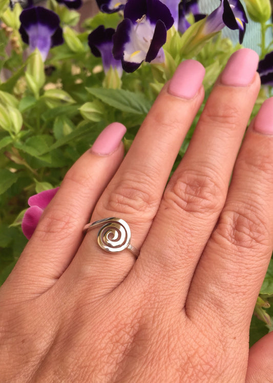 Swirl Ring, Sterling Silver Women Ring, Swirl Minimalist Ring, 925 Stamped, high polished, non tarnish, size 4 to11