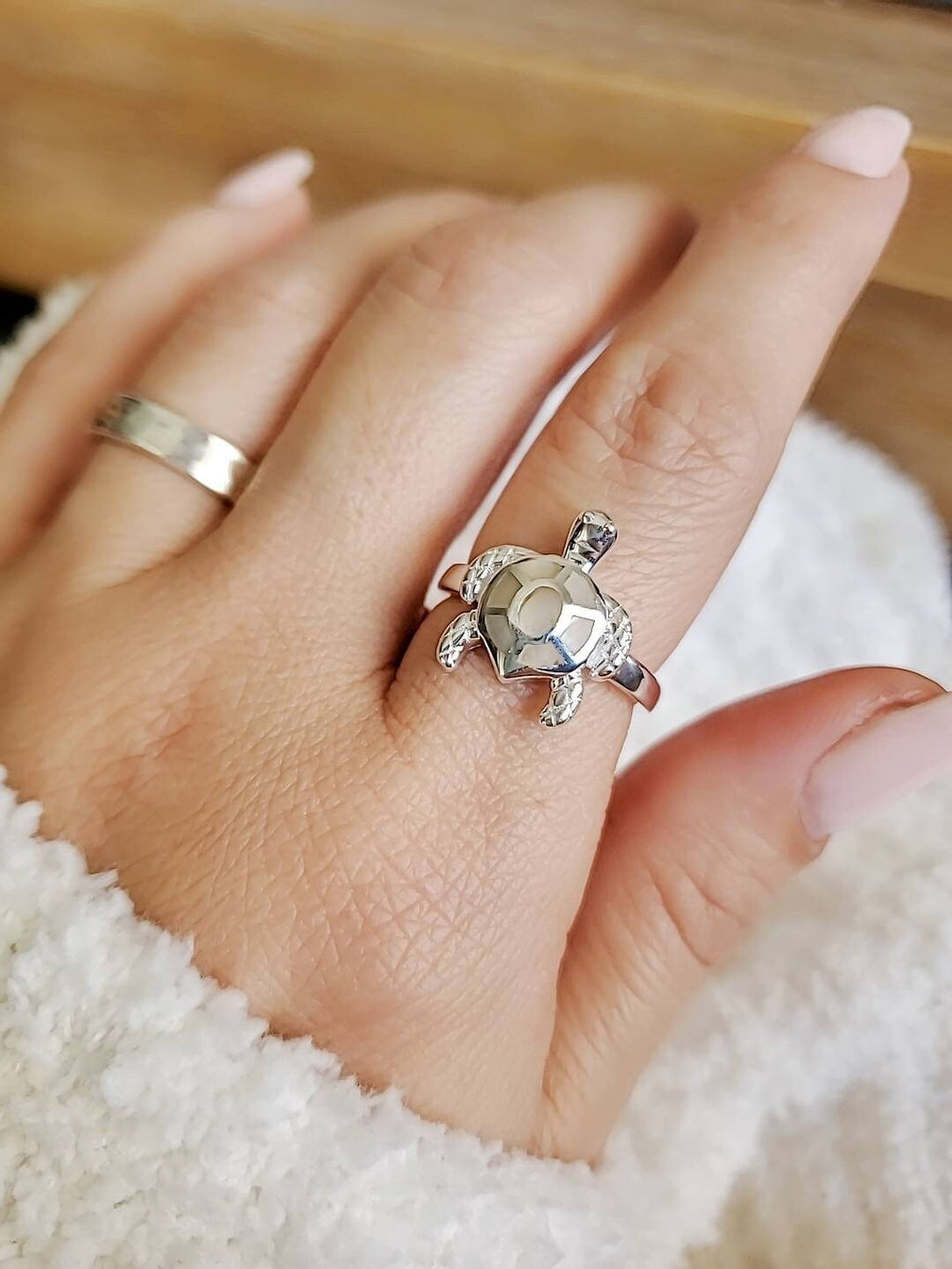 Sea Turtle Mother of Pearl Ring – 925 Sterling Silver