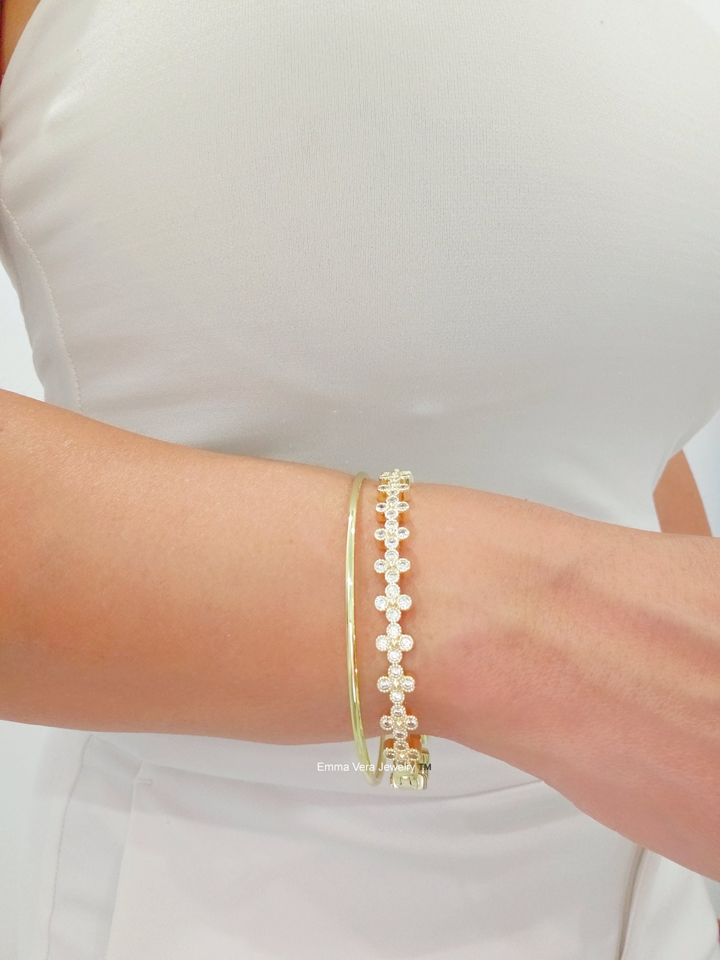 Dainty Gold Bangle Bracelet