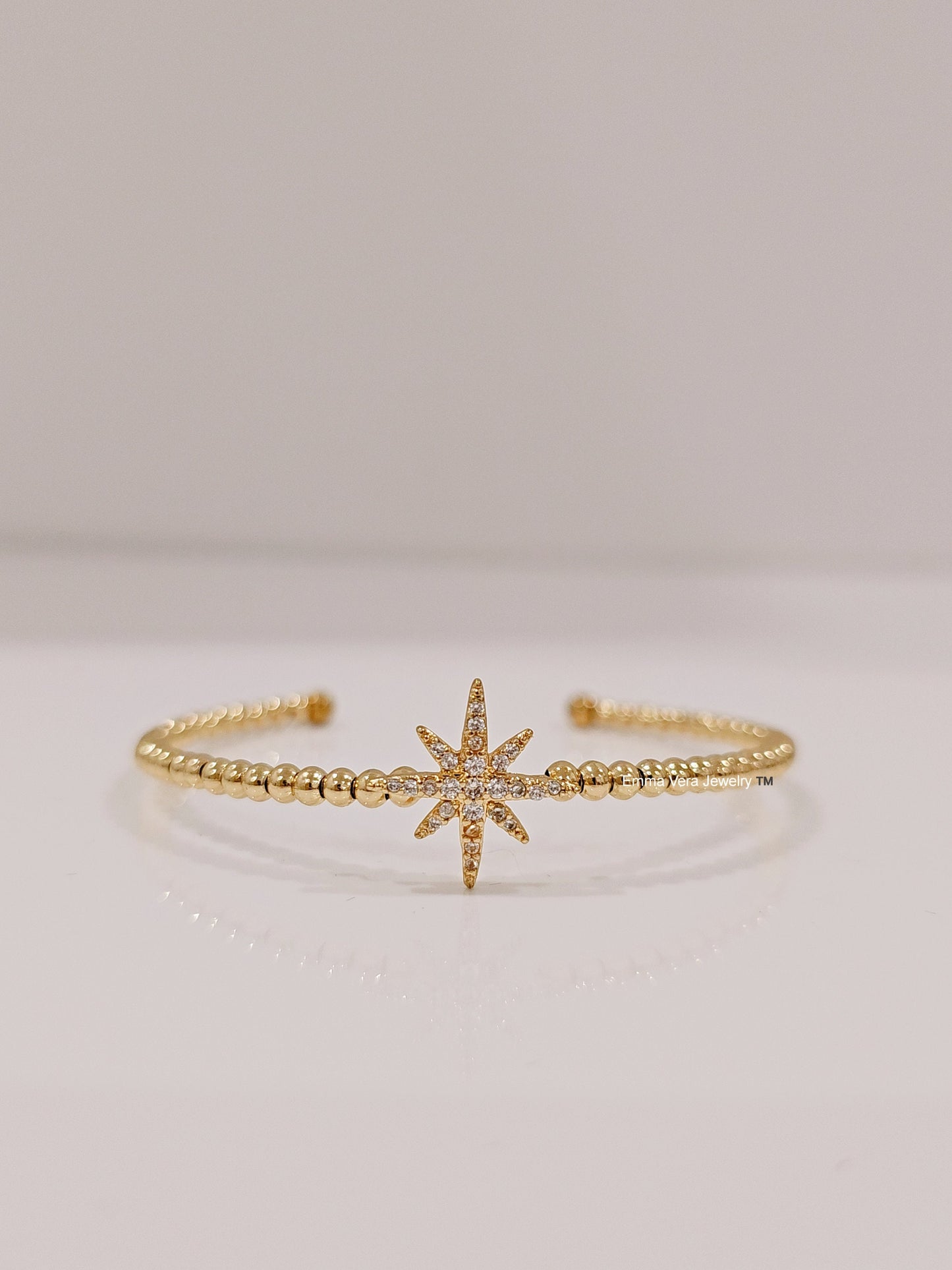 Dainty Gold Starburst Bracelet